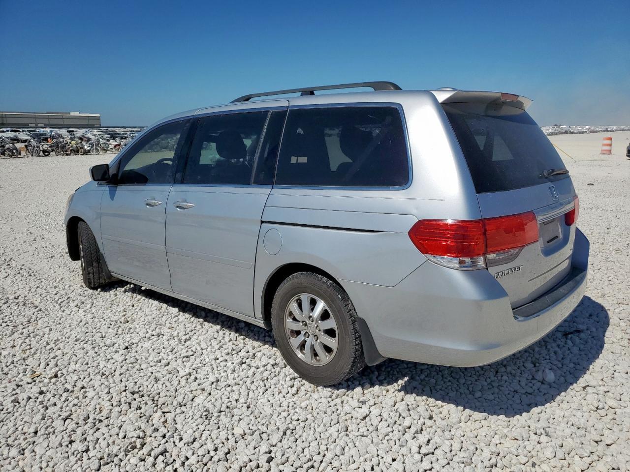 2010 Honda Odyssey Exl - Image 2