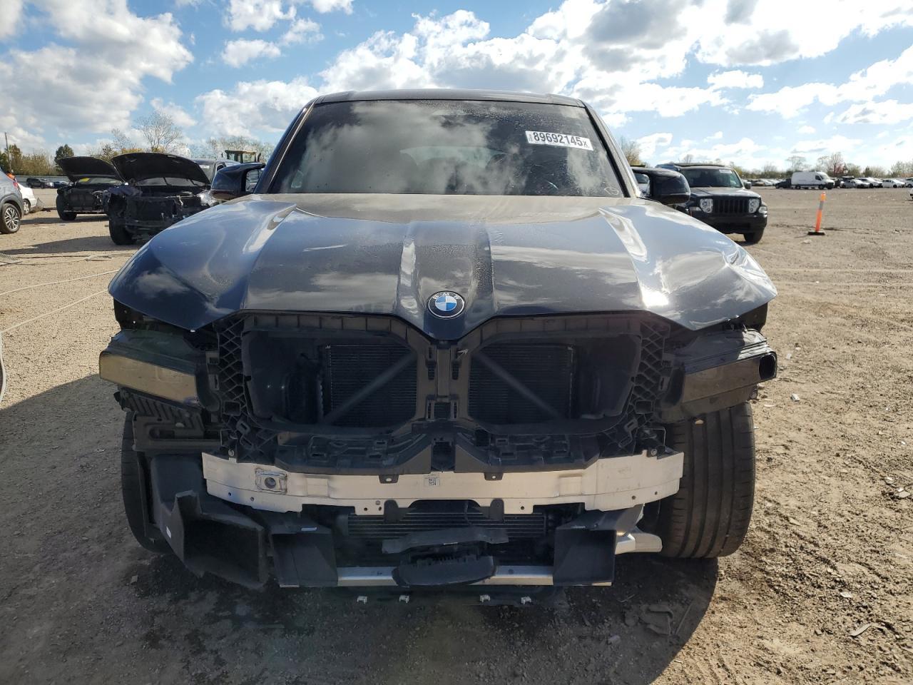 2023 BMW Xm - Image 5