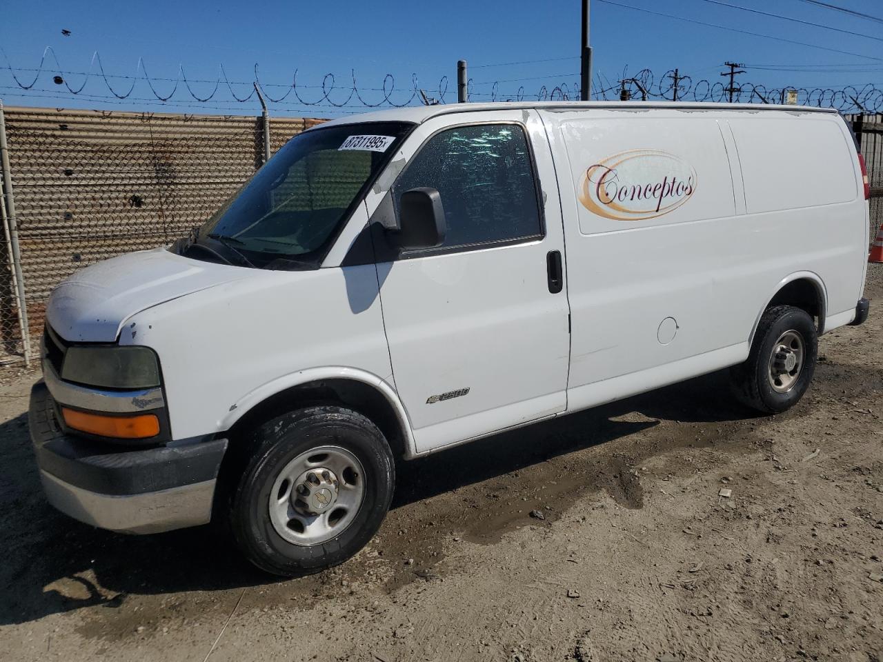 2005 Chevrolet Express 2500 Delivery Van
