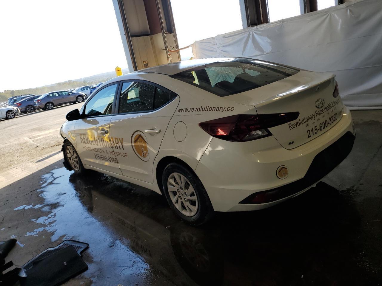 2020 Hyundai Elantra Se - Фото 2