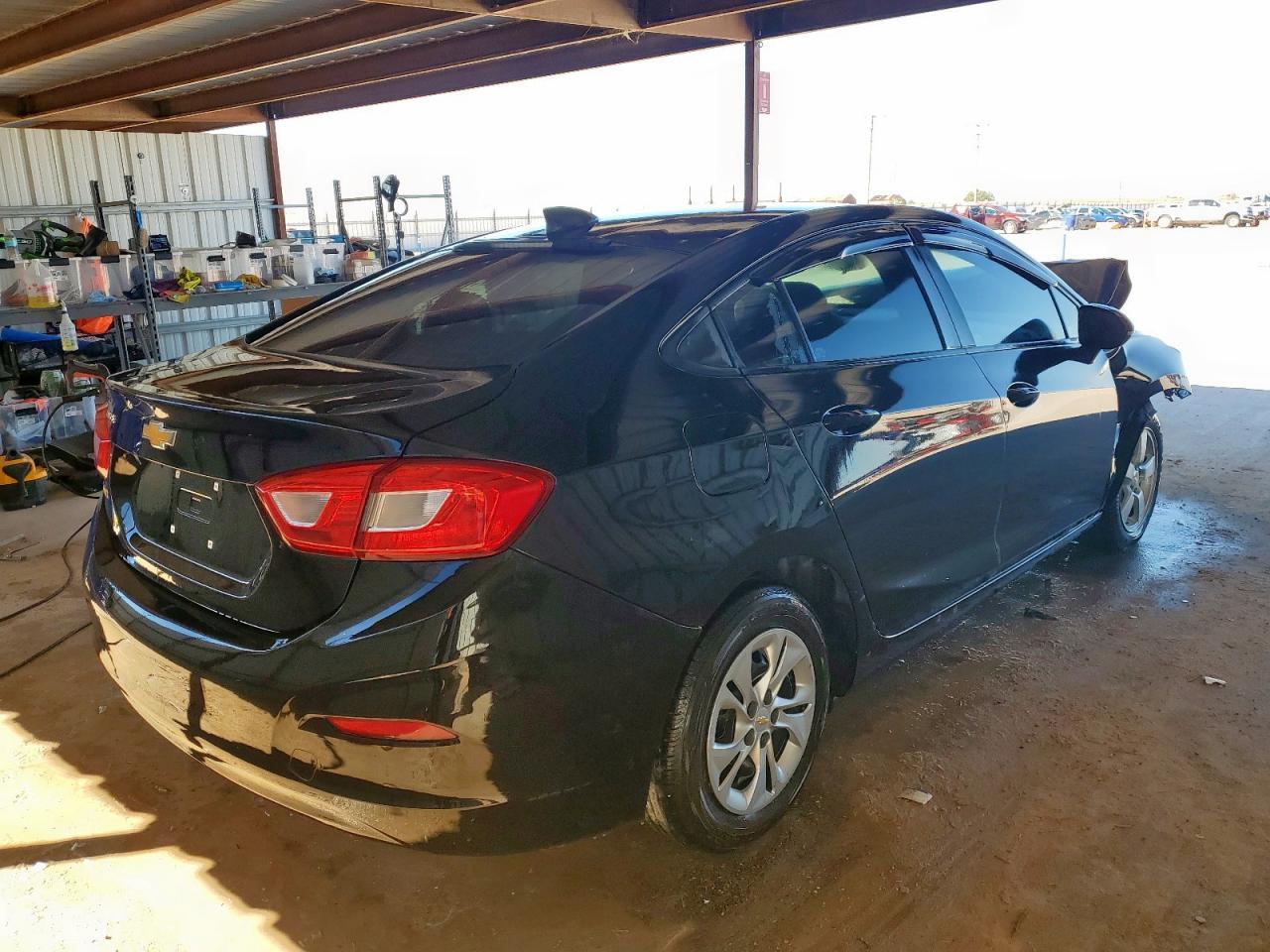 2019 Chevrolet Cruze Ls - Фото 3