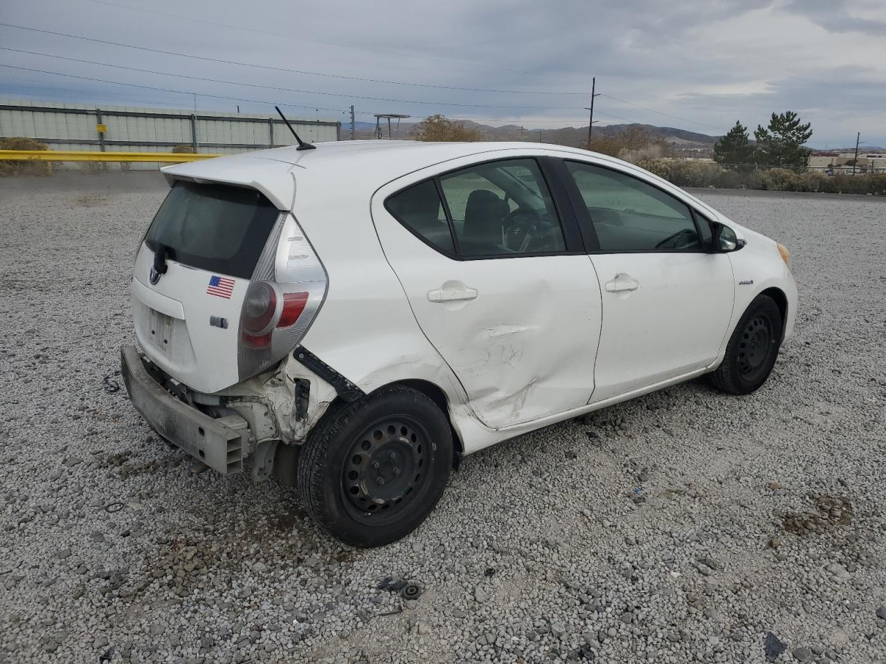 2013 Toyota Prius C - Image 3
