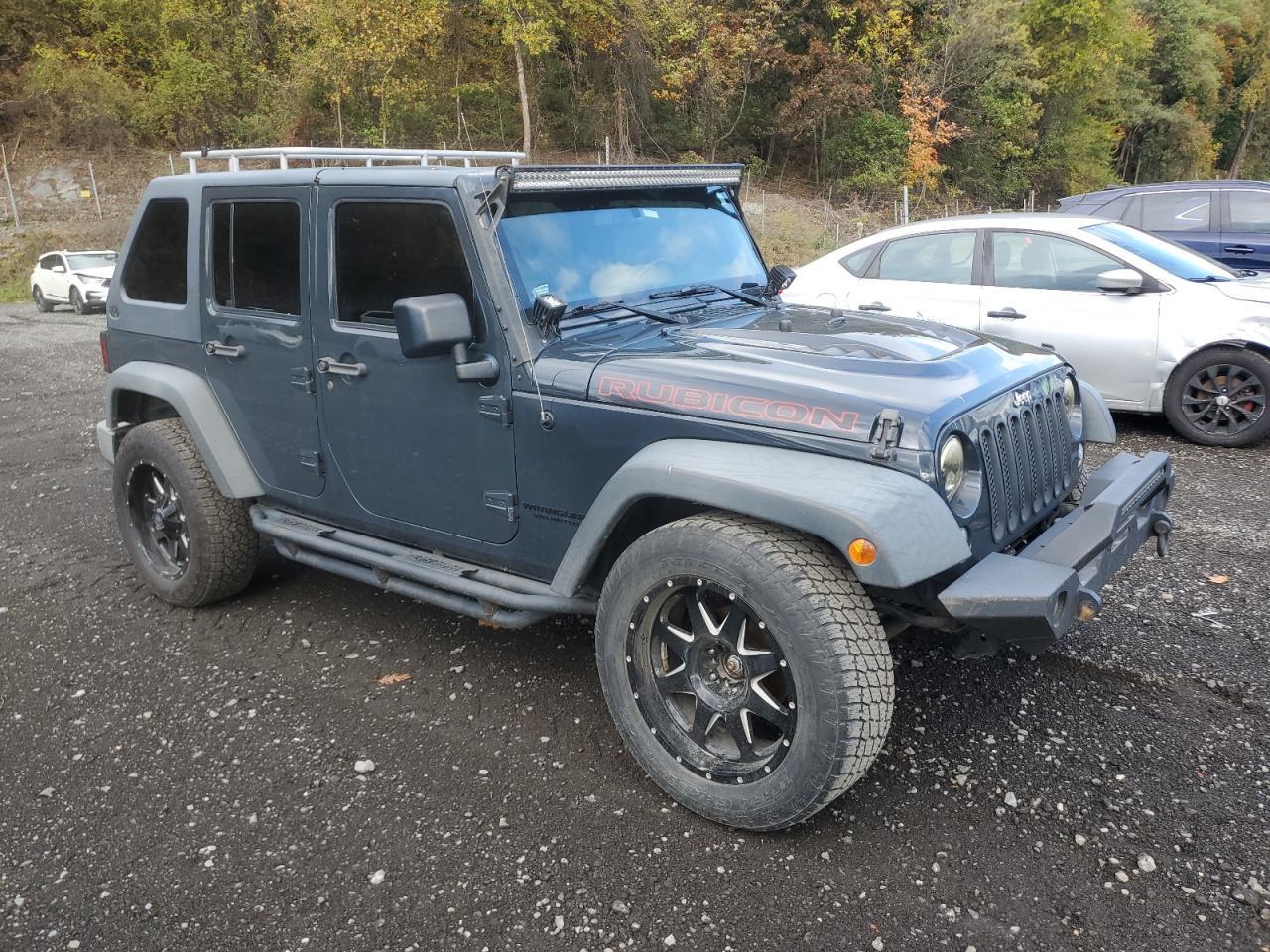 2016 Jeep Wrangler Unlimited Rubicon - Image 4