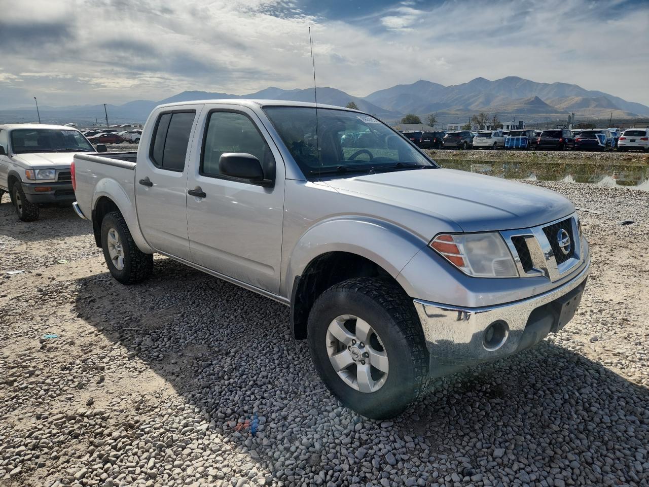 2010 Nissan Frontier Crew Cab Se - Image 4