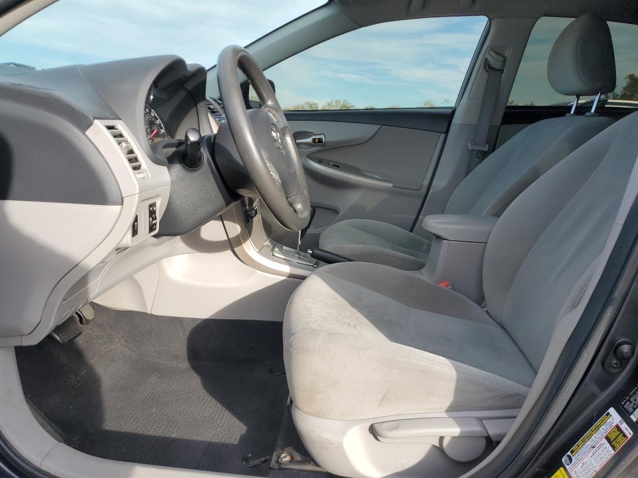 2011 Toyota Corolla Le - Image 7
