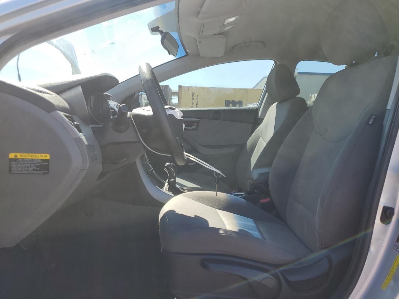 2016 Hyundai Elantra Se - Фото 7