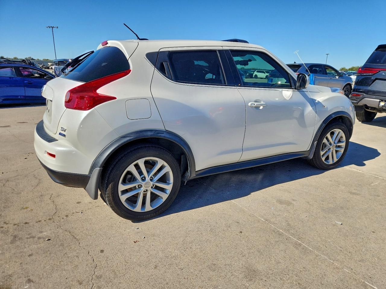 2013 Nissan Juke S - Image 3