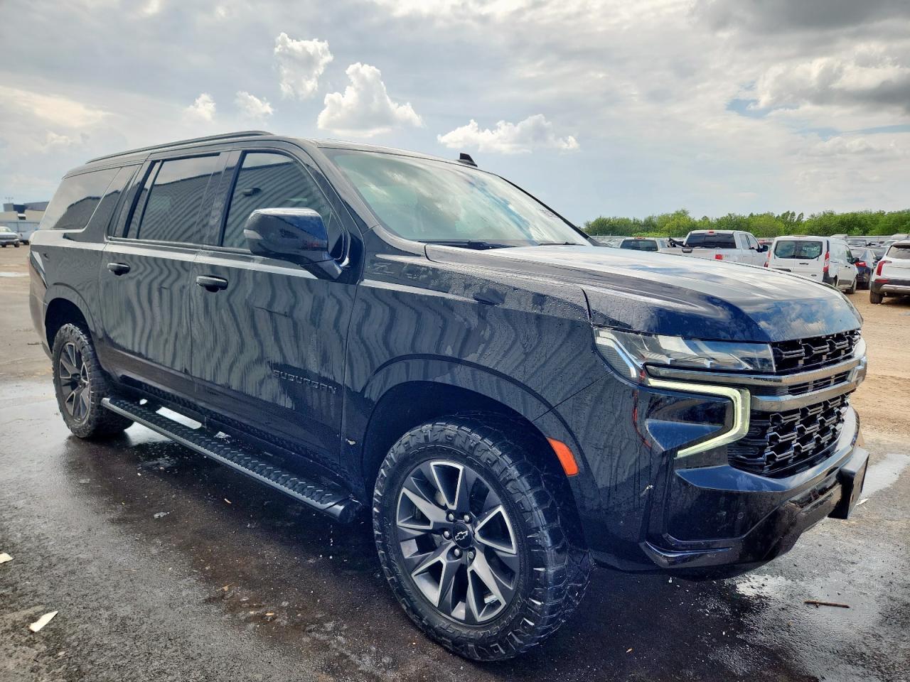 2021 Chev Suburban K1500 Z71 - Image 4