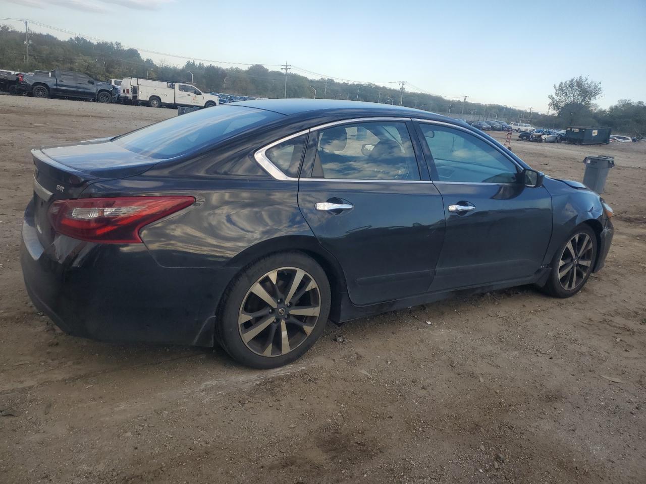 2018 Nissan Altima 2.5 - Image 3