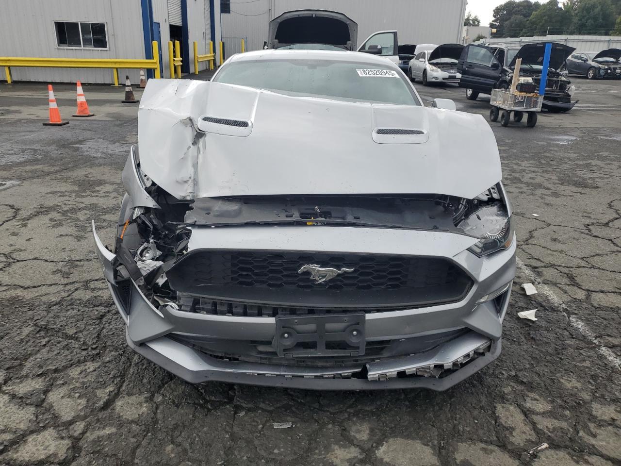 2020 Ford Mustang - Фото 5