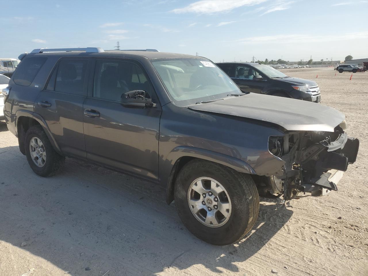 2016 Toyota 4Runner Sr5 - Image 4