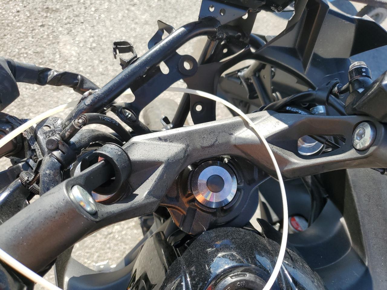 2024 Kawasaki Ex650 R - Фото 7