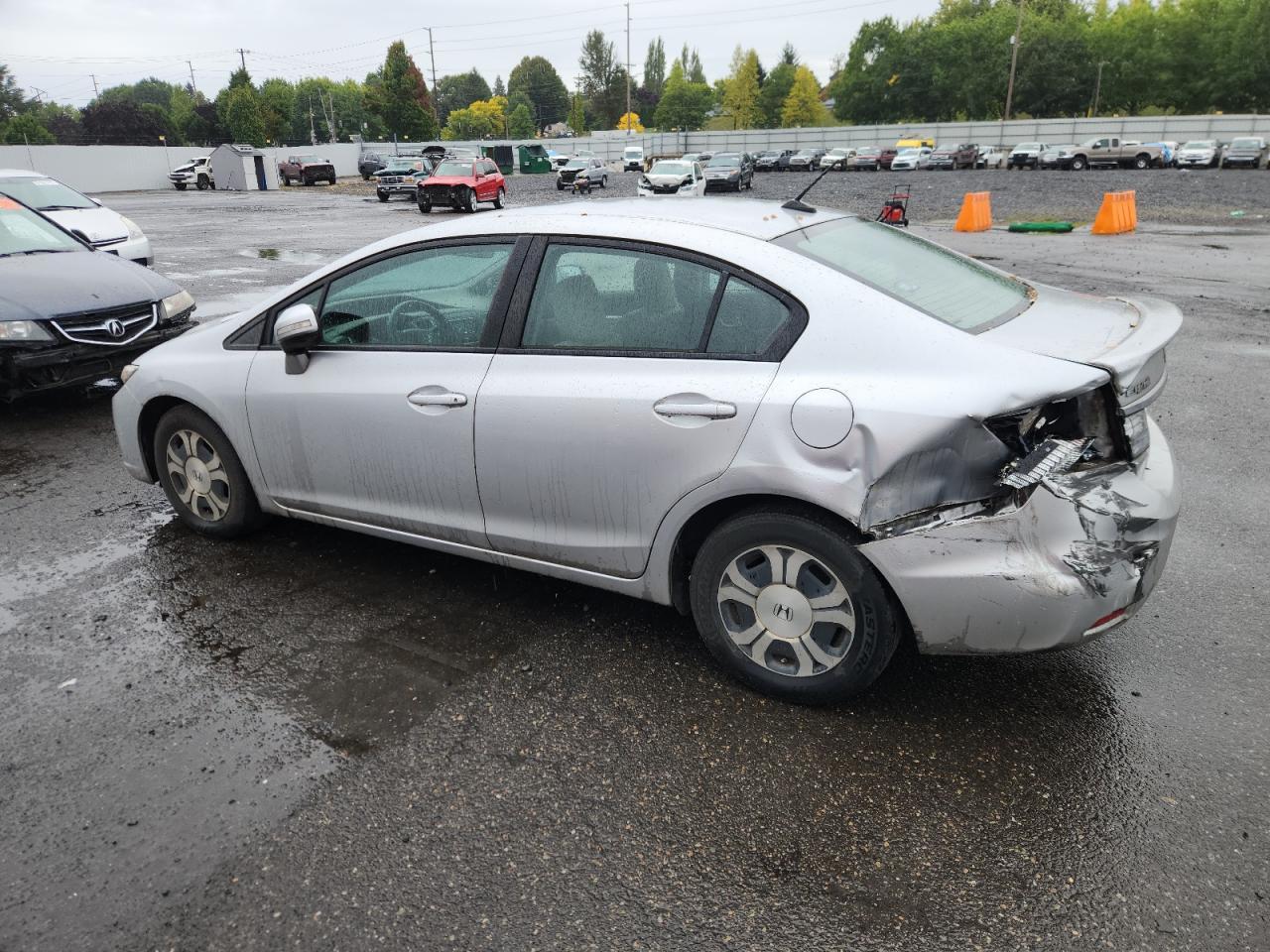 2013 Honda Civic Hybrid - Image 2
