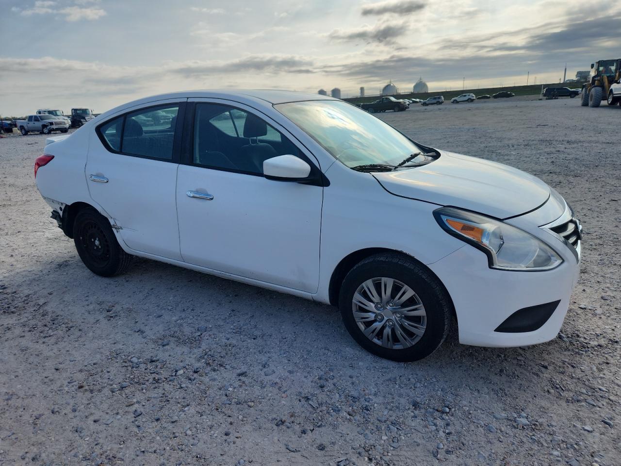 2016 Nissan Versa S - Image 4