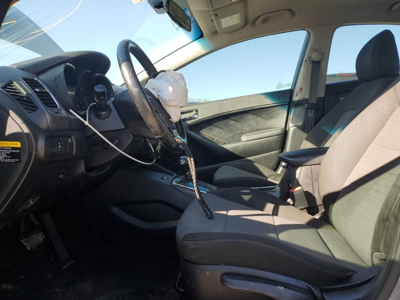 2017 Kia Forte Lx - Image 7