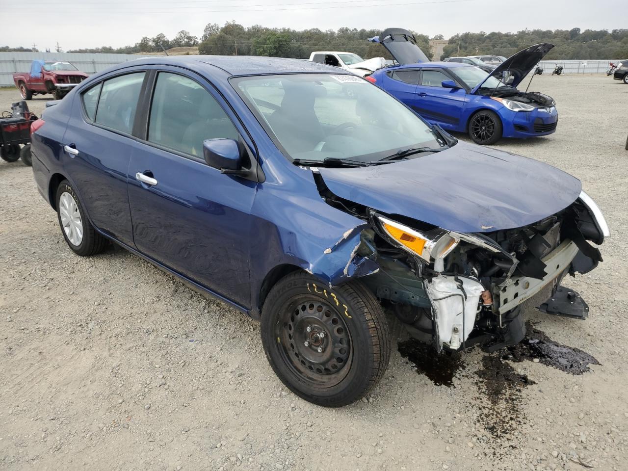 2019 Nissan Versa S - Фото 4