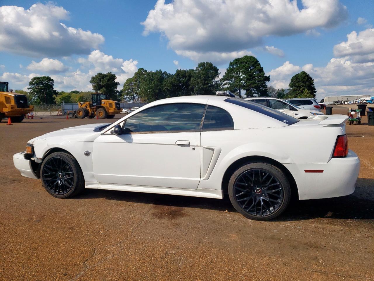 2004 Ford Mustang - Фото 2