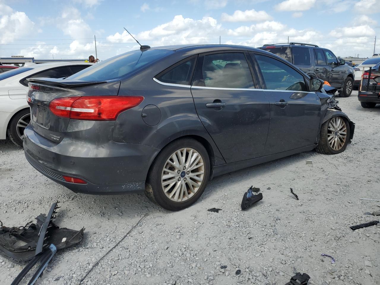 2015 Ford Focus Titanium - Фото 3