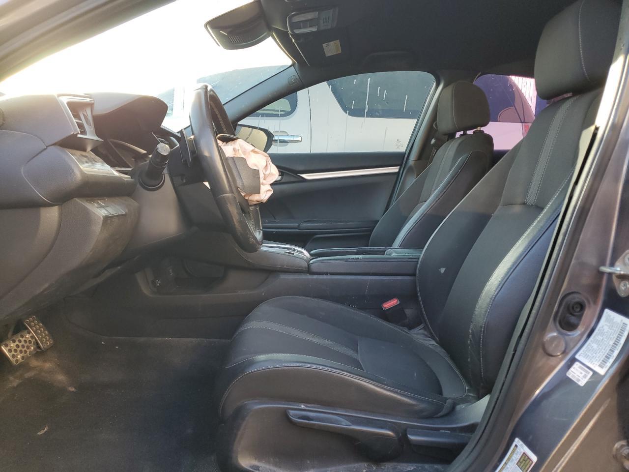 2019 Honda Civic Sport - Image 7