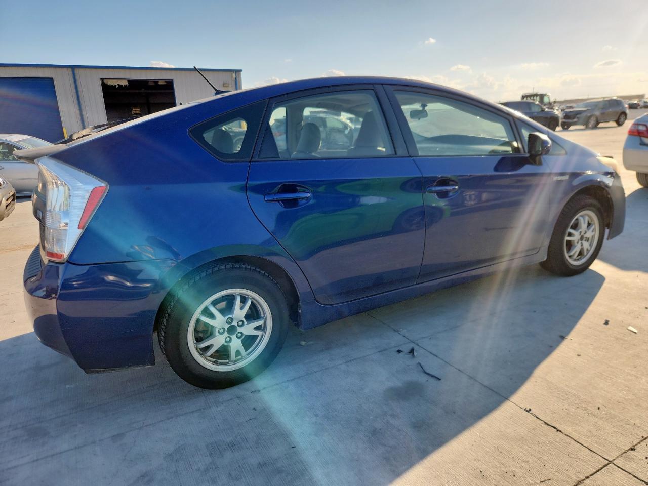 2010 Toyota Prius - Фото 3