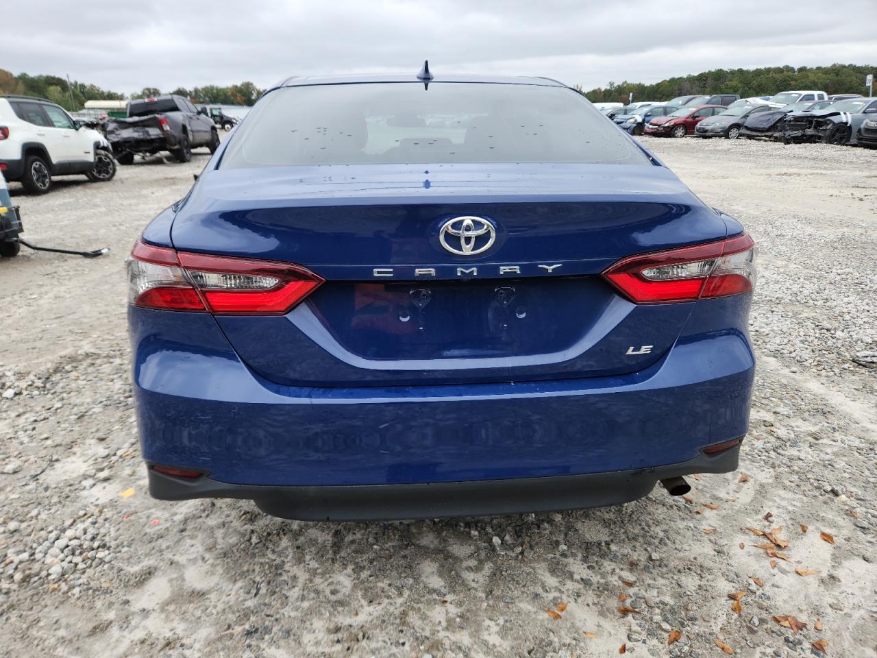 2023 Toyota Camry Le - Фото 6