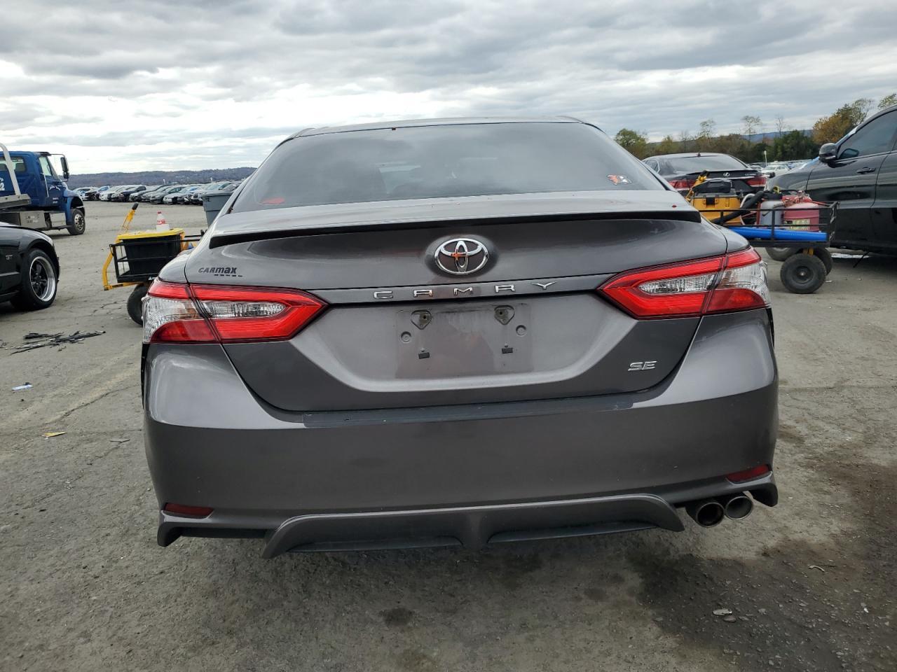 2018 Toyota Camry L - Image 6