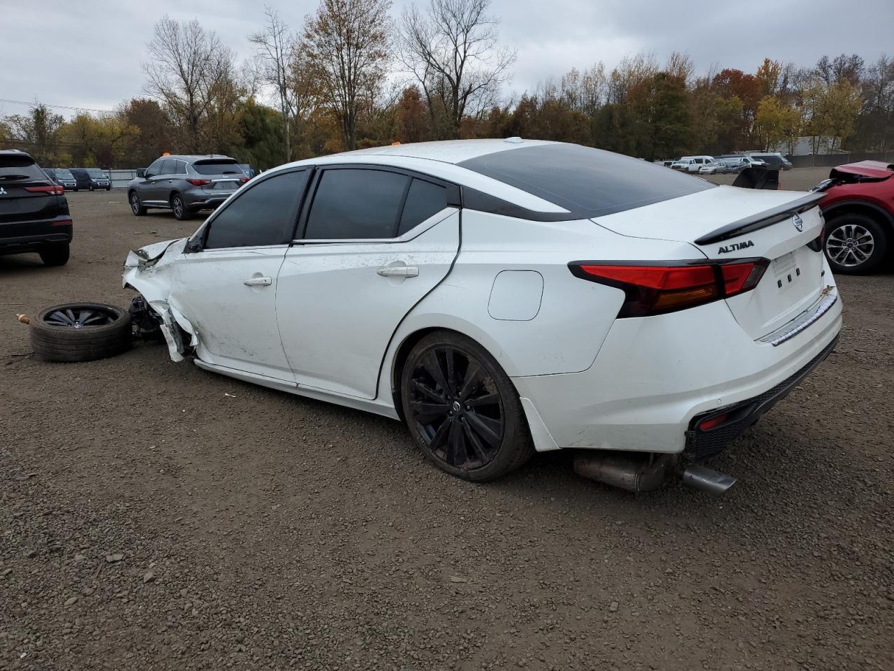 2022 Nissan Altima Sr - Фото 2