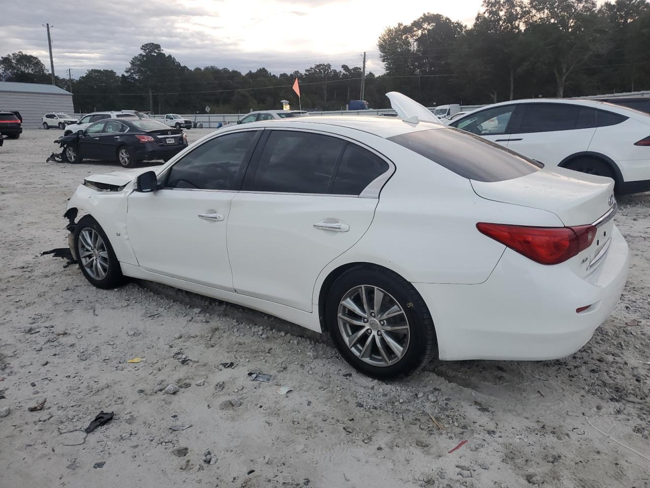 2014 Infiniti Q50 Base - Image 2