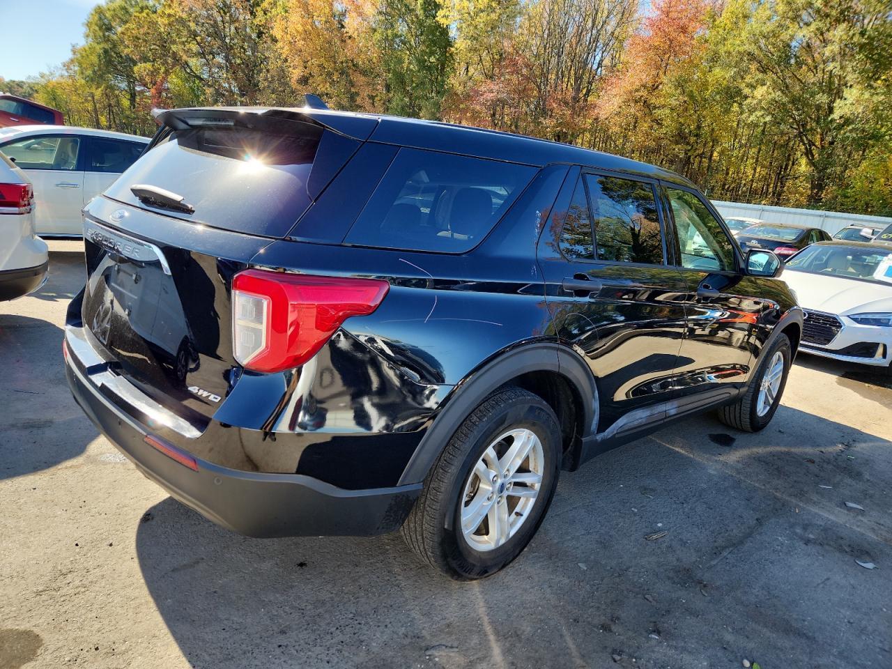 2023 Ford Explorer - Фото 3