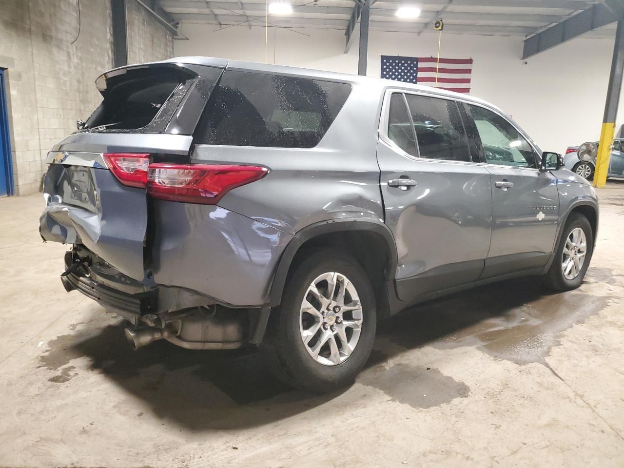 2020 Chevrolet Traverse Ls - Image 3