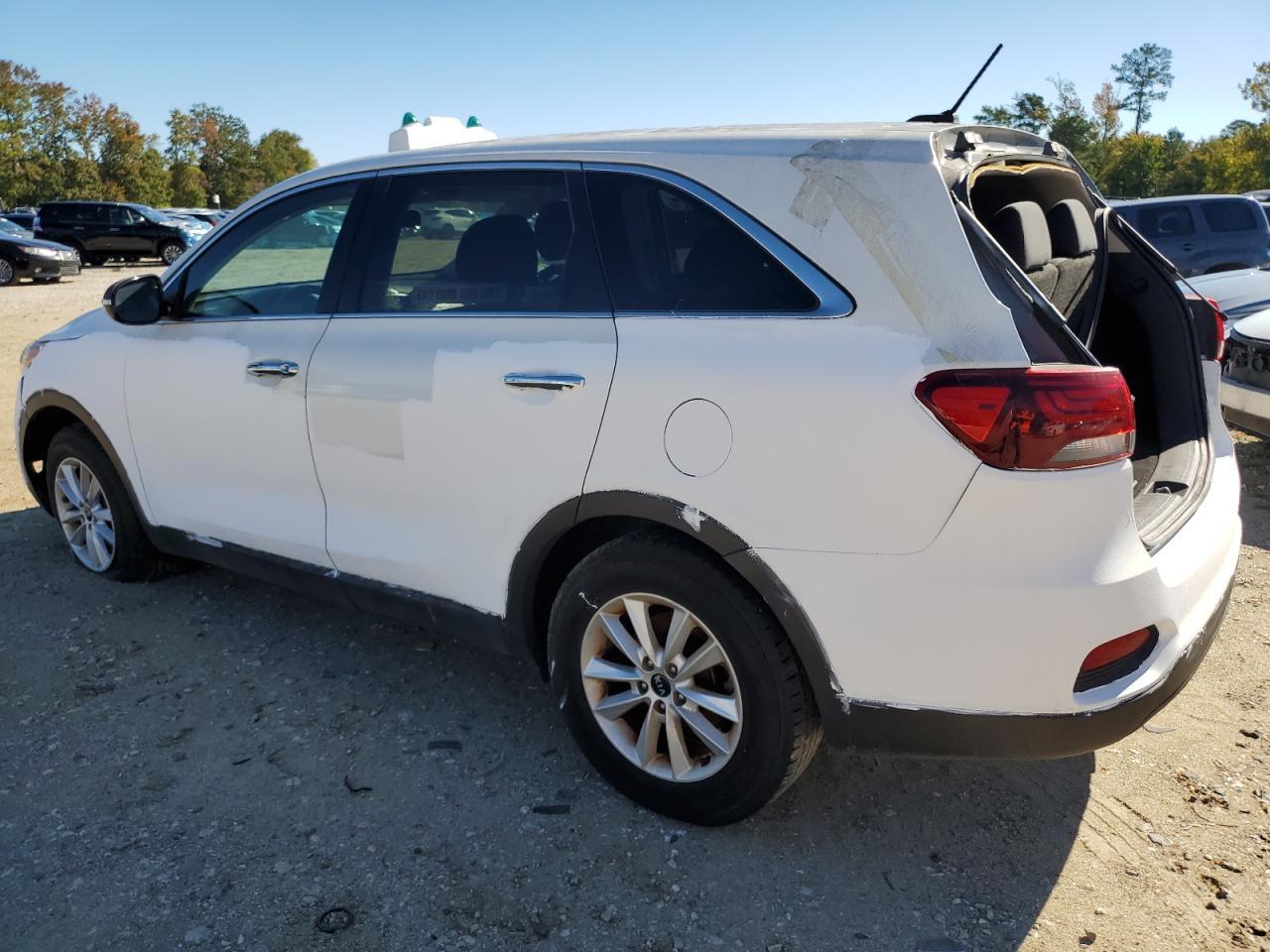 2020 Kia Sorento S - Image 2