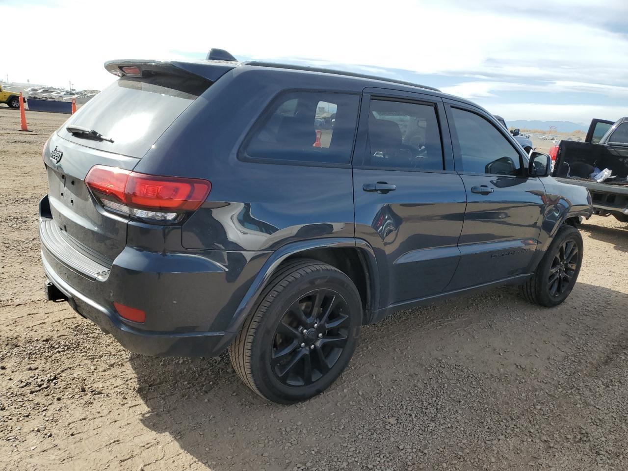 2017 Jeep Grand Cherokee Laredo - Фото 3