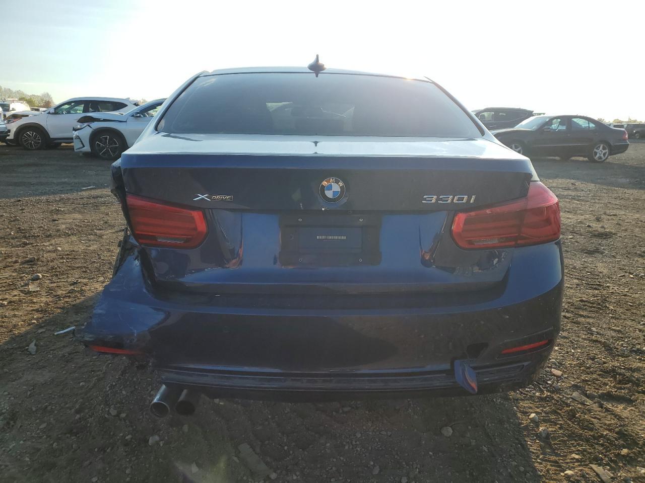 2017 BMW 330 Xi - Фото 6