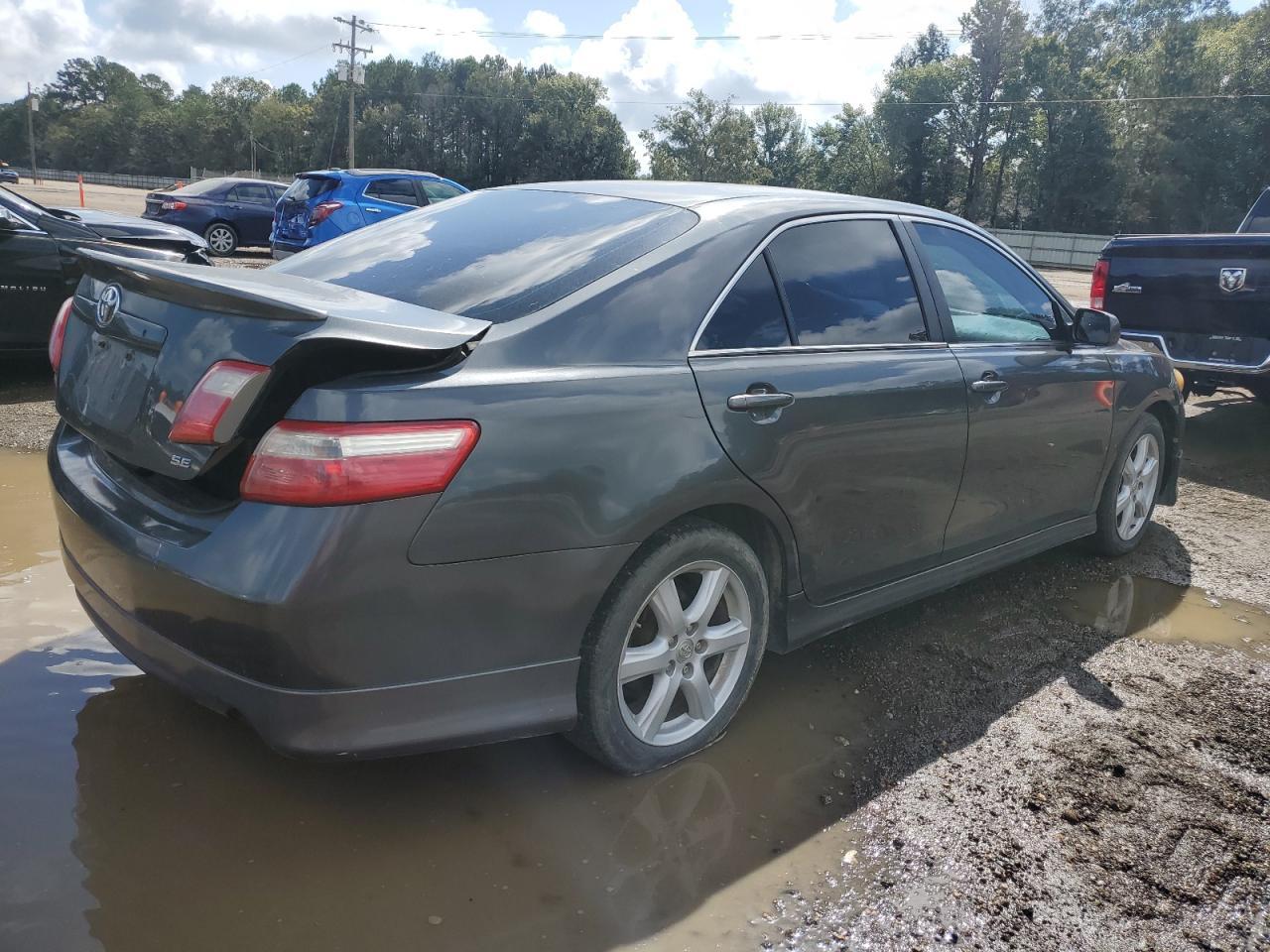 2008 Toyota Camry Le - Image 3
