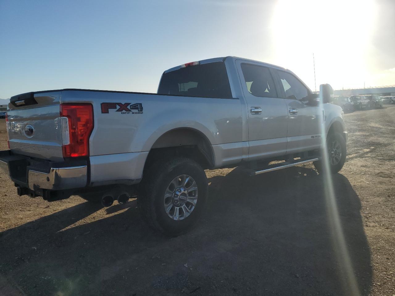 2018 Ford F250 Super Duty - Image 3