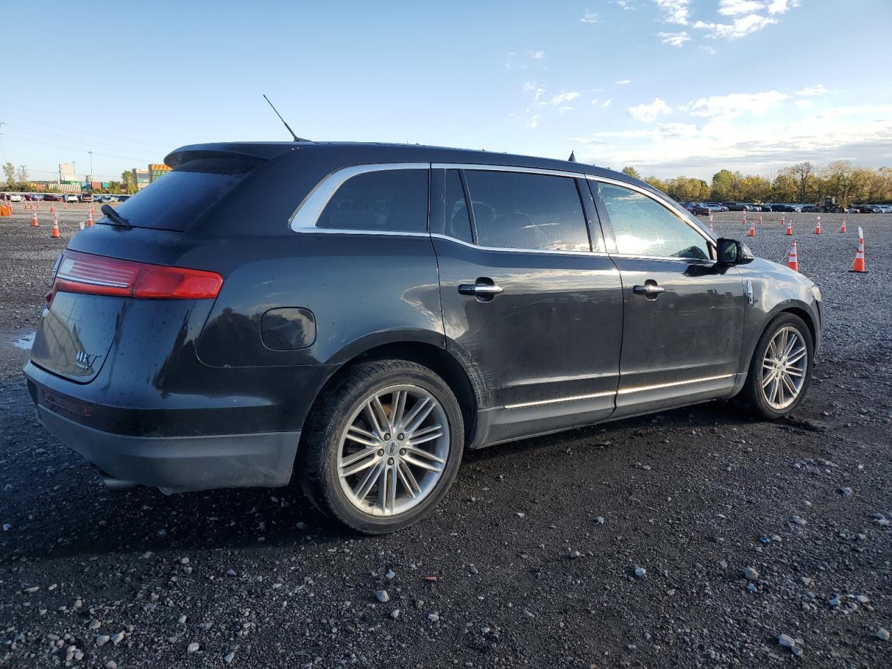 2013 Lincoln Mkt - Фото 3