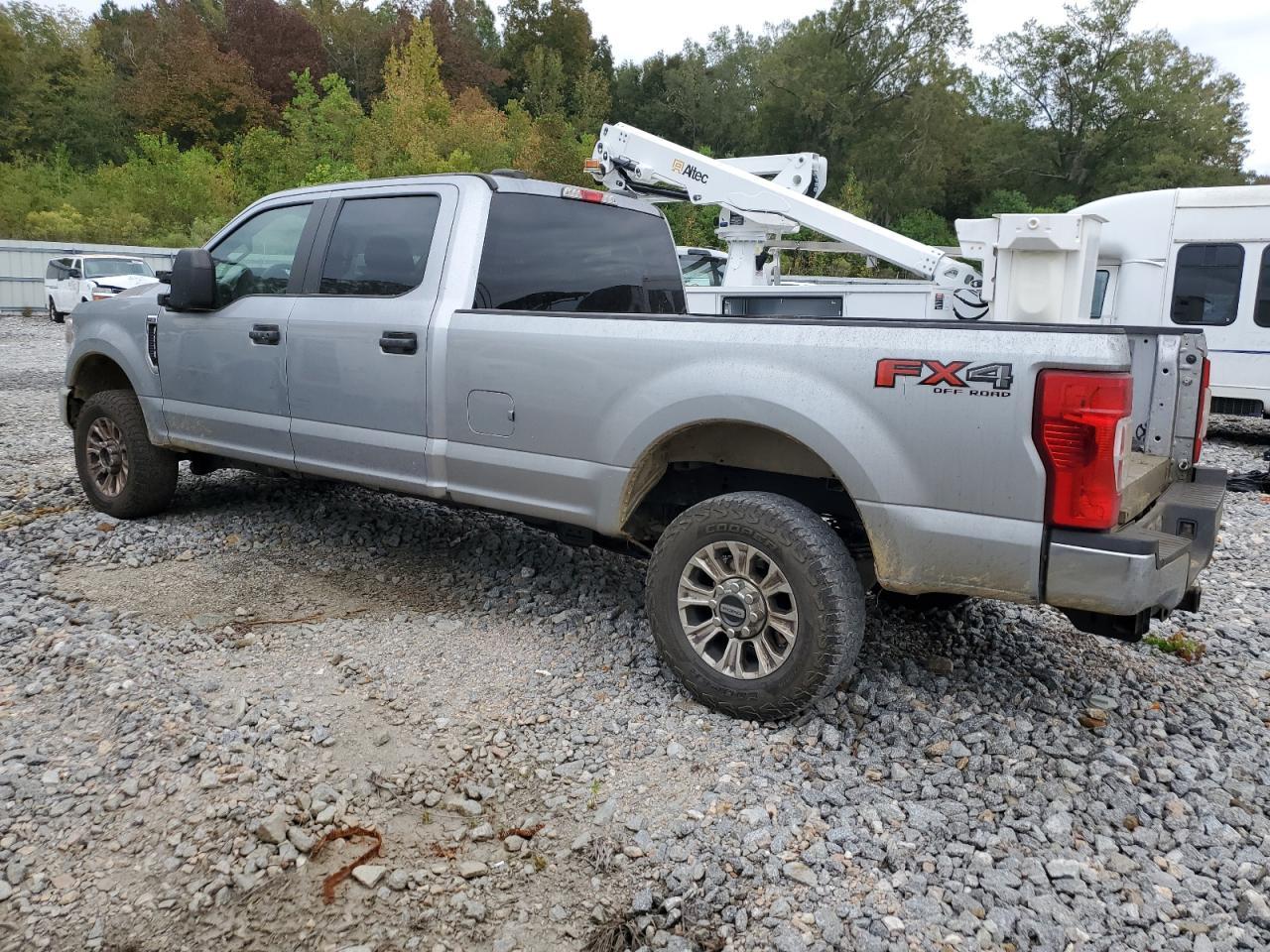 2021 Ford F250 Super Duty - Фото 2