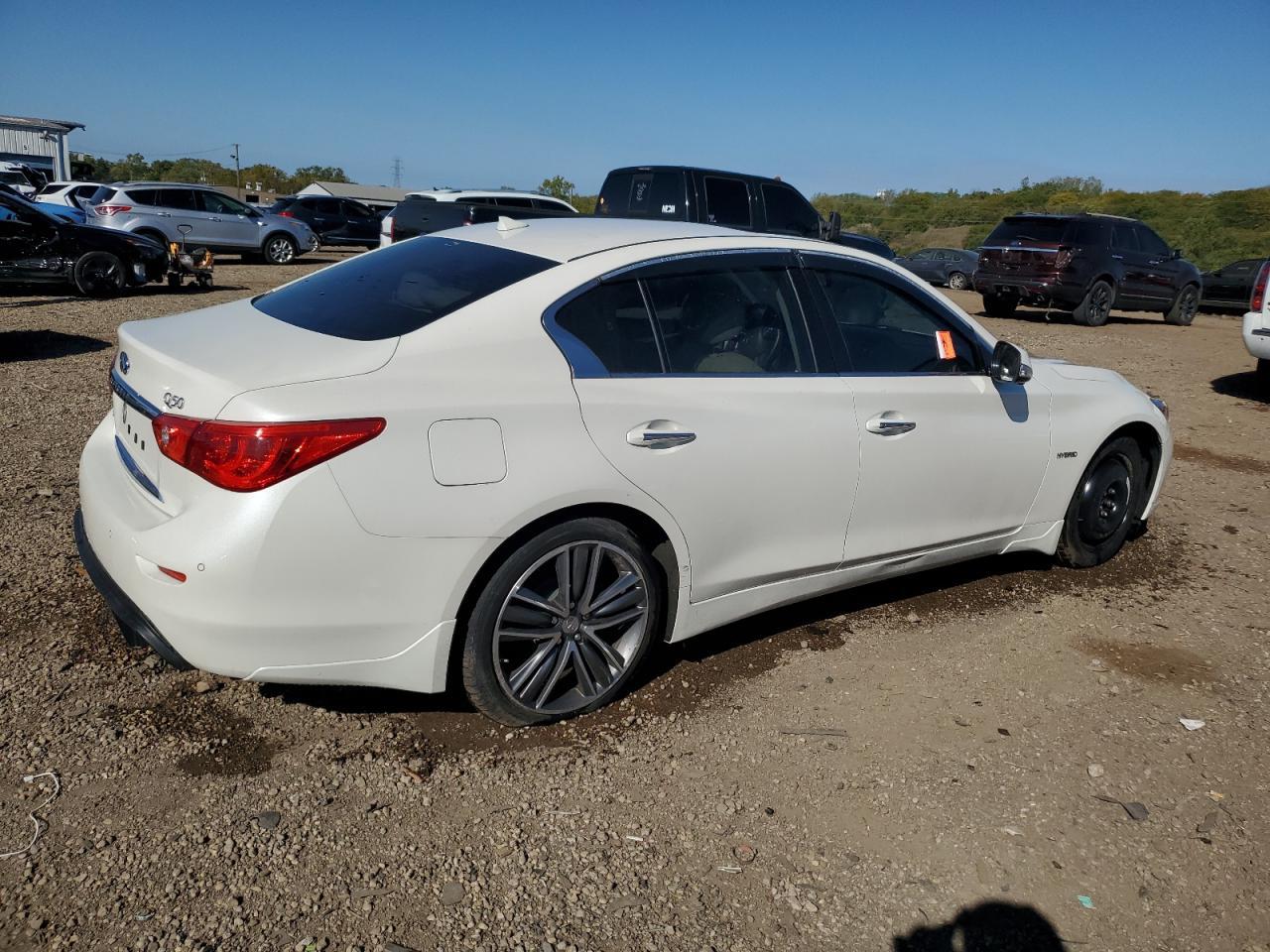 2016 Infiniti Q50 Hybrid - Фото 3