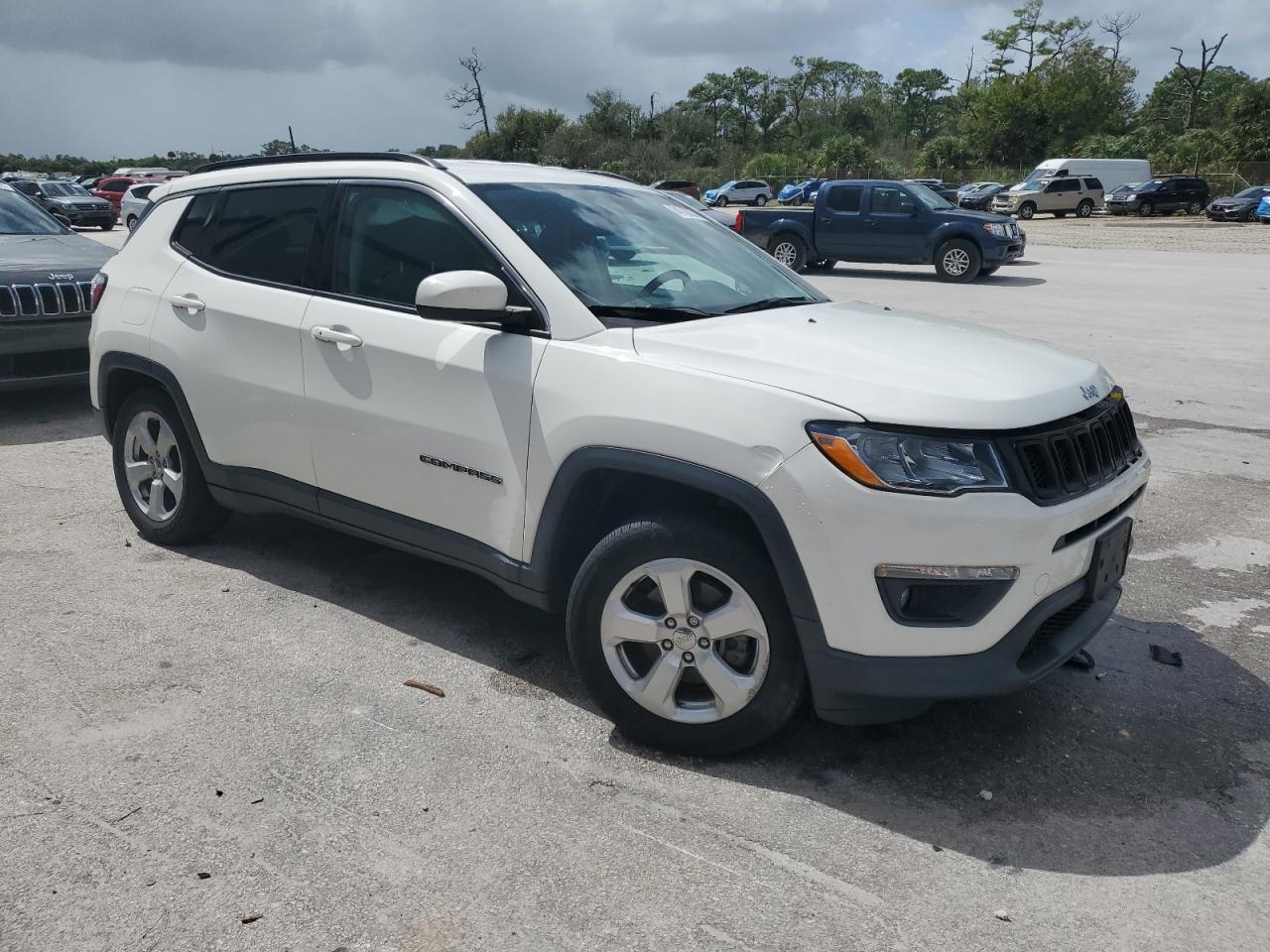 2021 Jeep Compass Latitude - Image 4