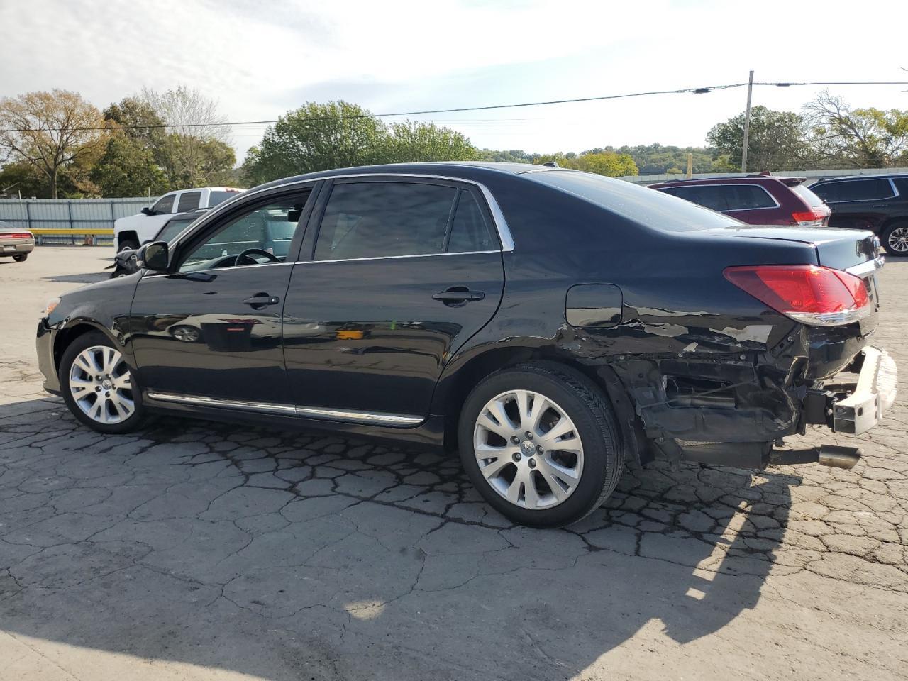 2012 Toyota Avalon Base - Фото 2