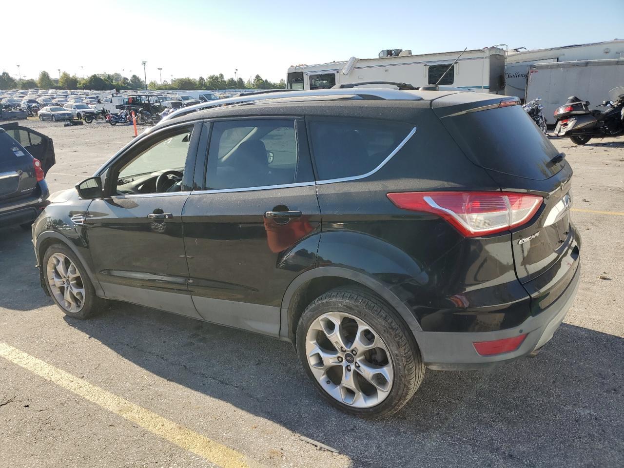 2016 Ford Escape Titanium - Фото 2
