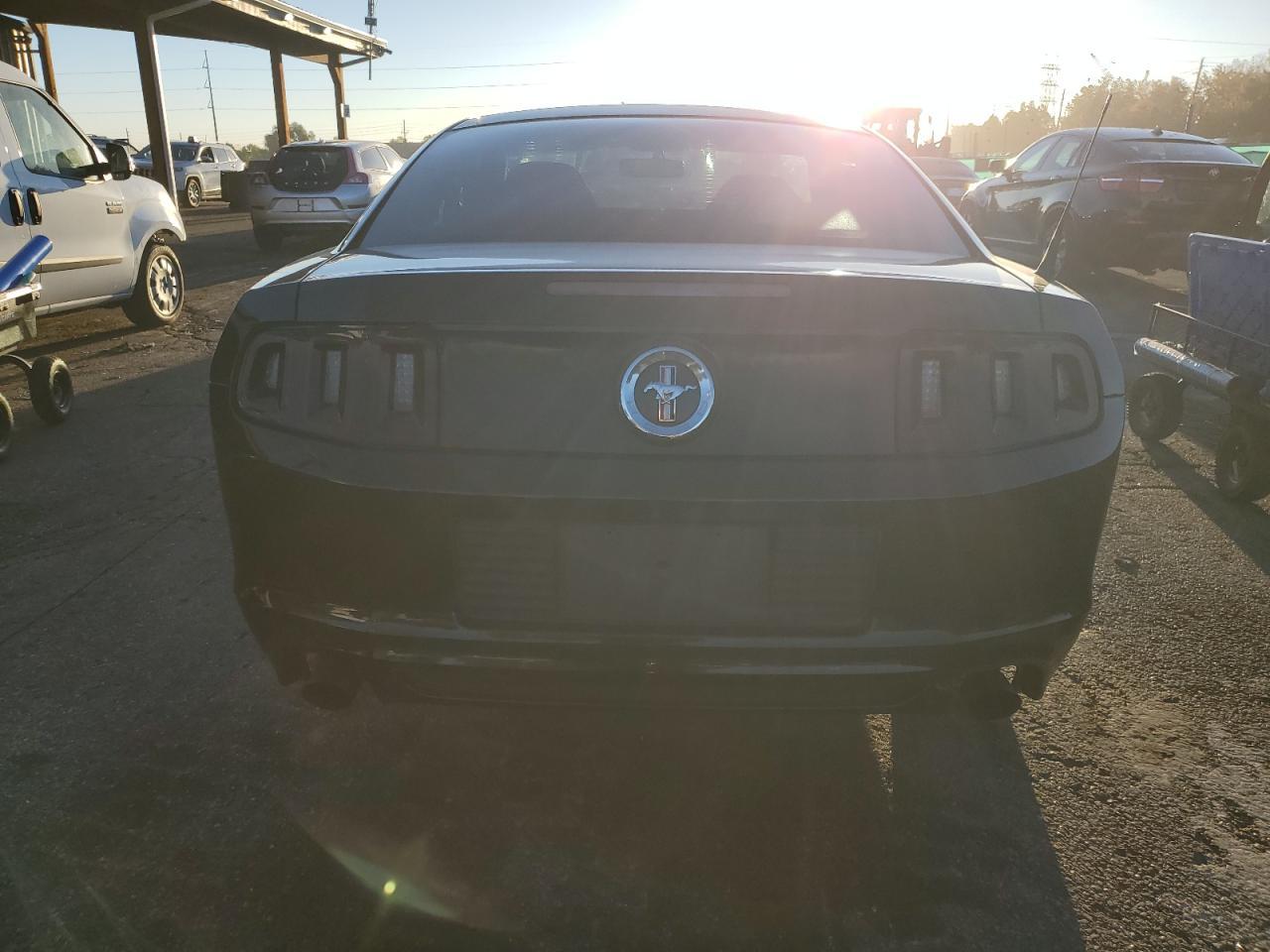 2013 Ford Mustang - Фото 6