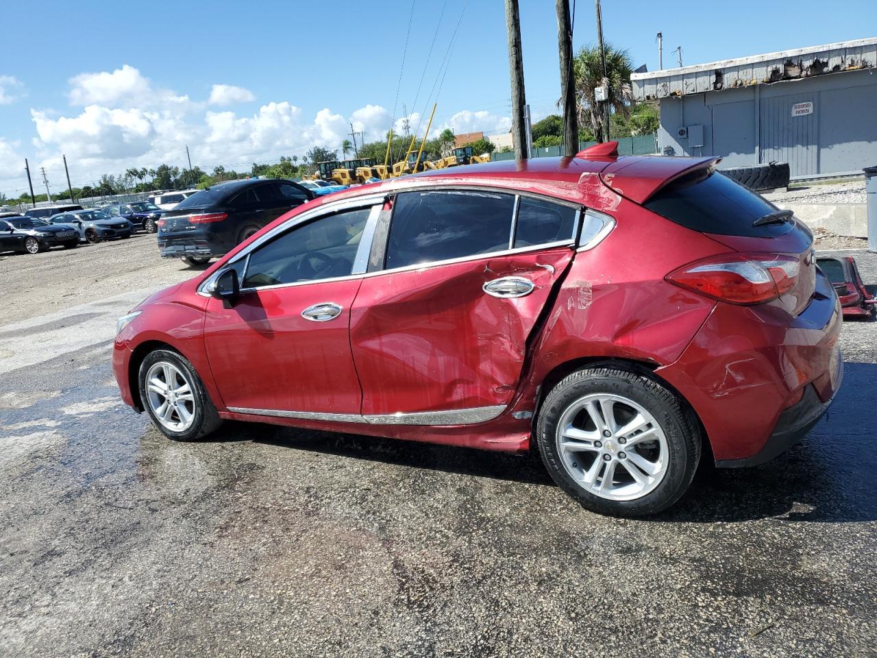 2018 Chevrolet Cruze Lt - Image 2