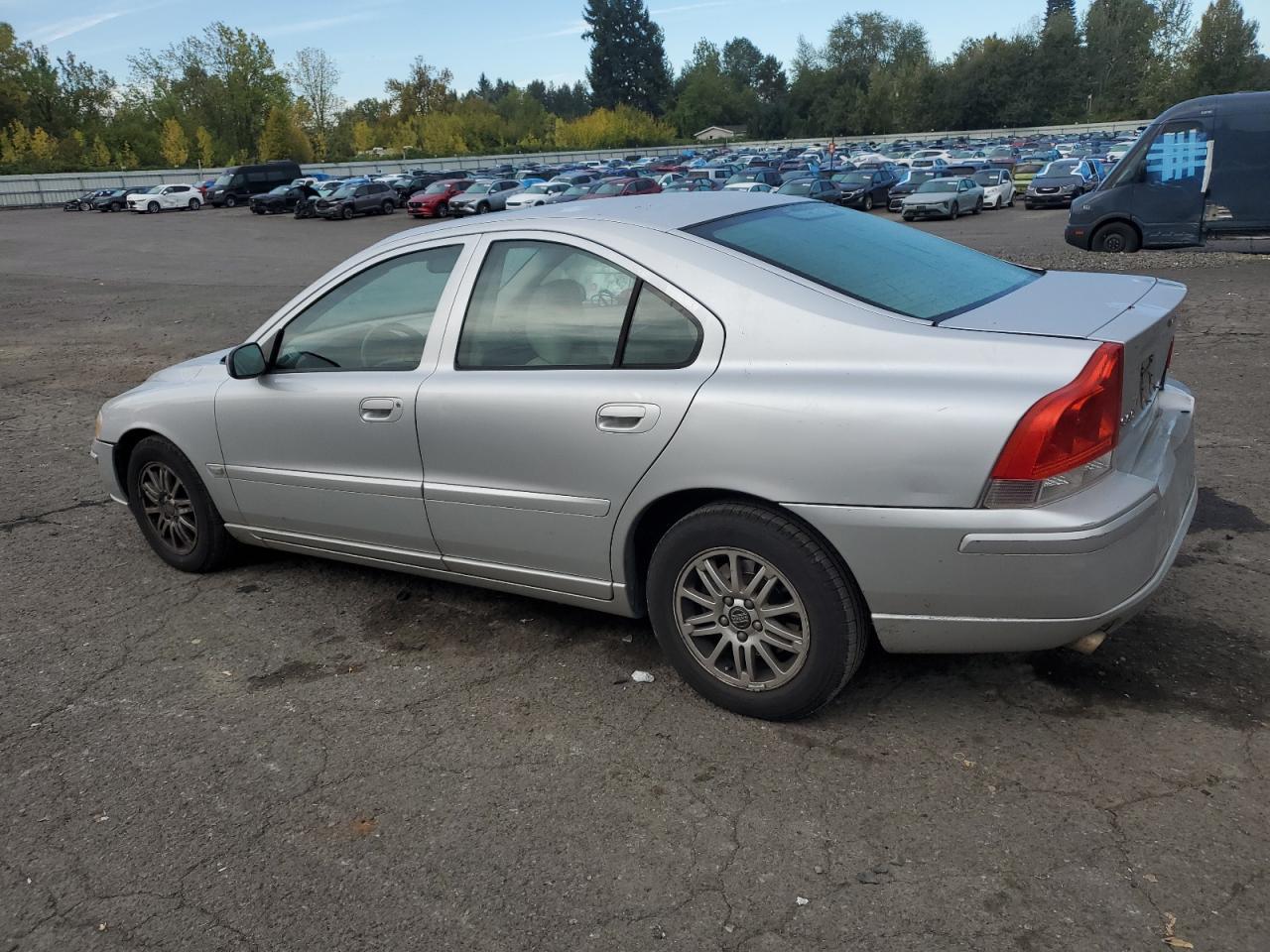 2005 Volvo S60 - Image 2