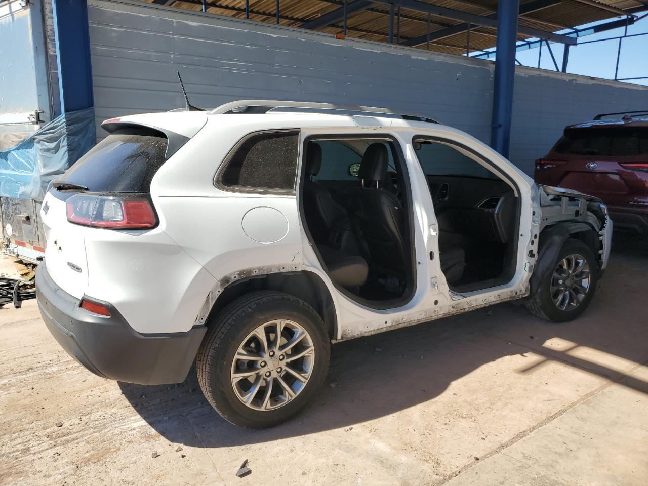 2020 Jeep Cherokee Latitude Plus - Image 3