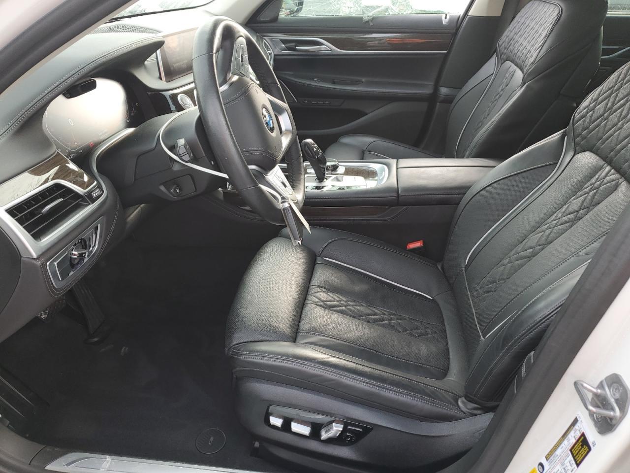 2022 BMW 750 Xi - Фото 7