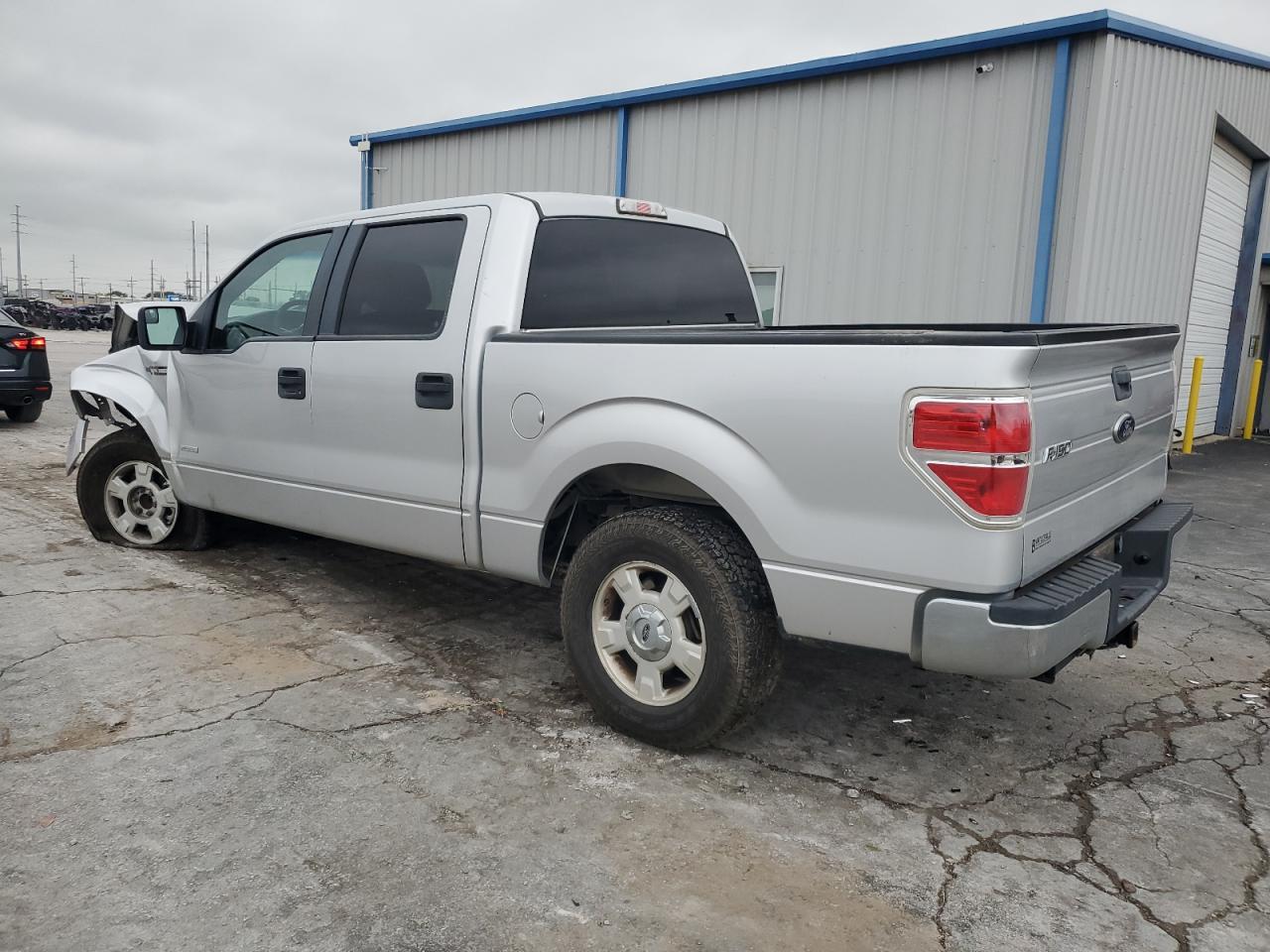 2013 Ford F150 Supercrew - Фото 2