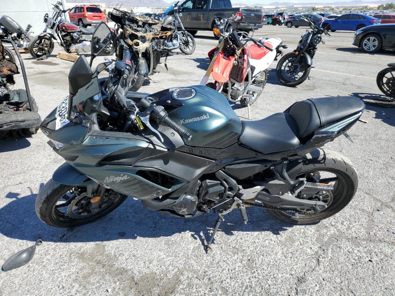 2025 Kawasaki Ex650 P - Фото 3