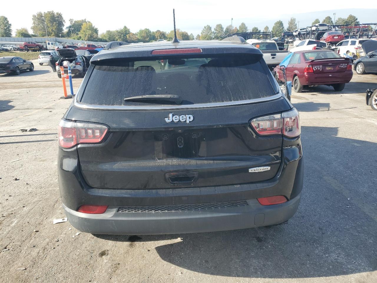 2019 Jeep Compass Latitude - Image 6