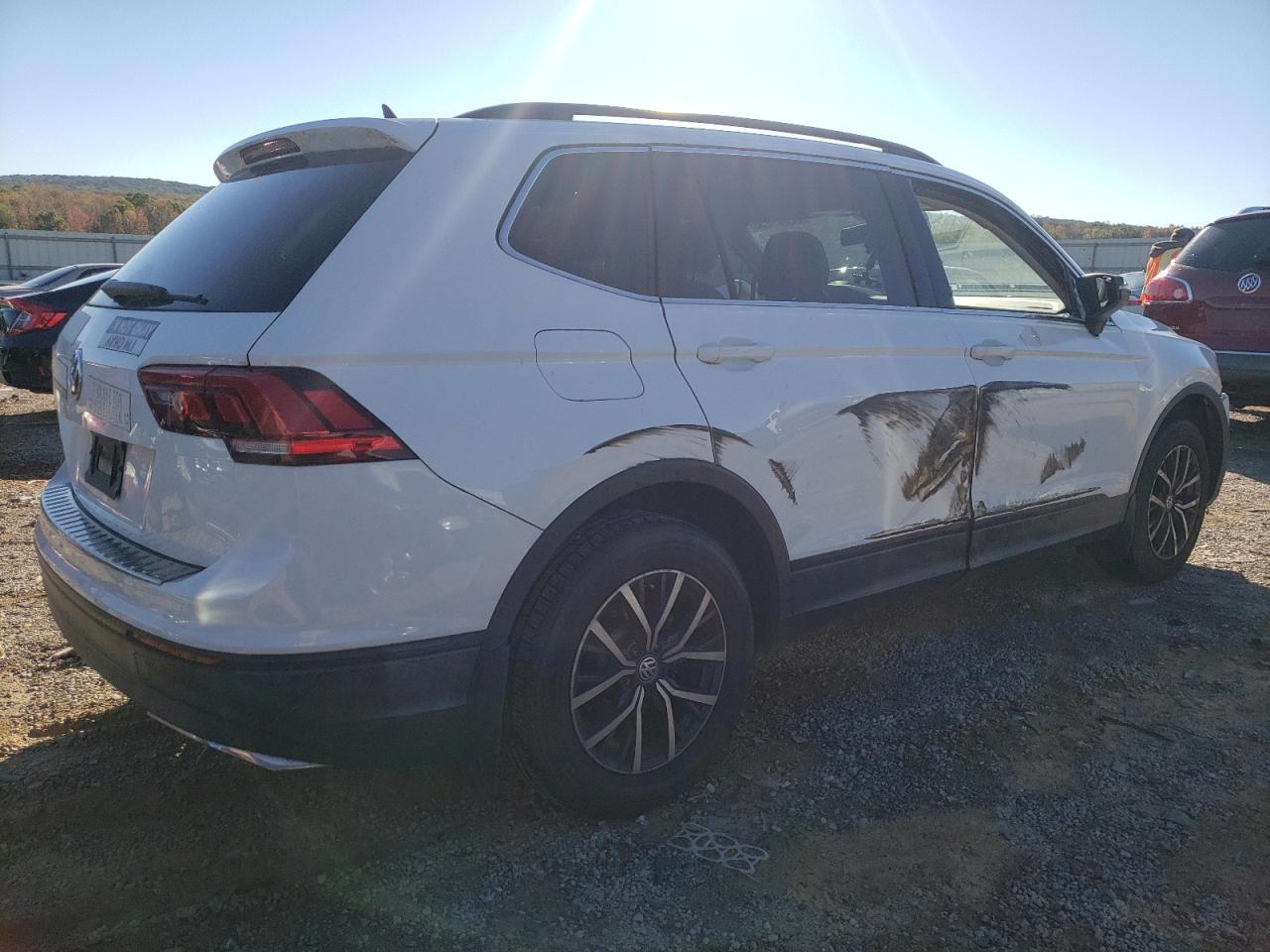 2019 Volkswagen Tiguan Se - Фото 3